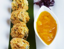 Corn Chip Crusted Crab Cakes with Mango Lime Mojo